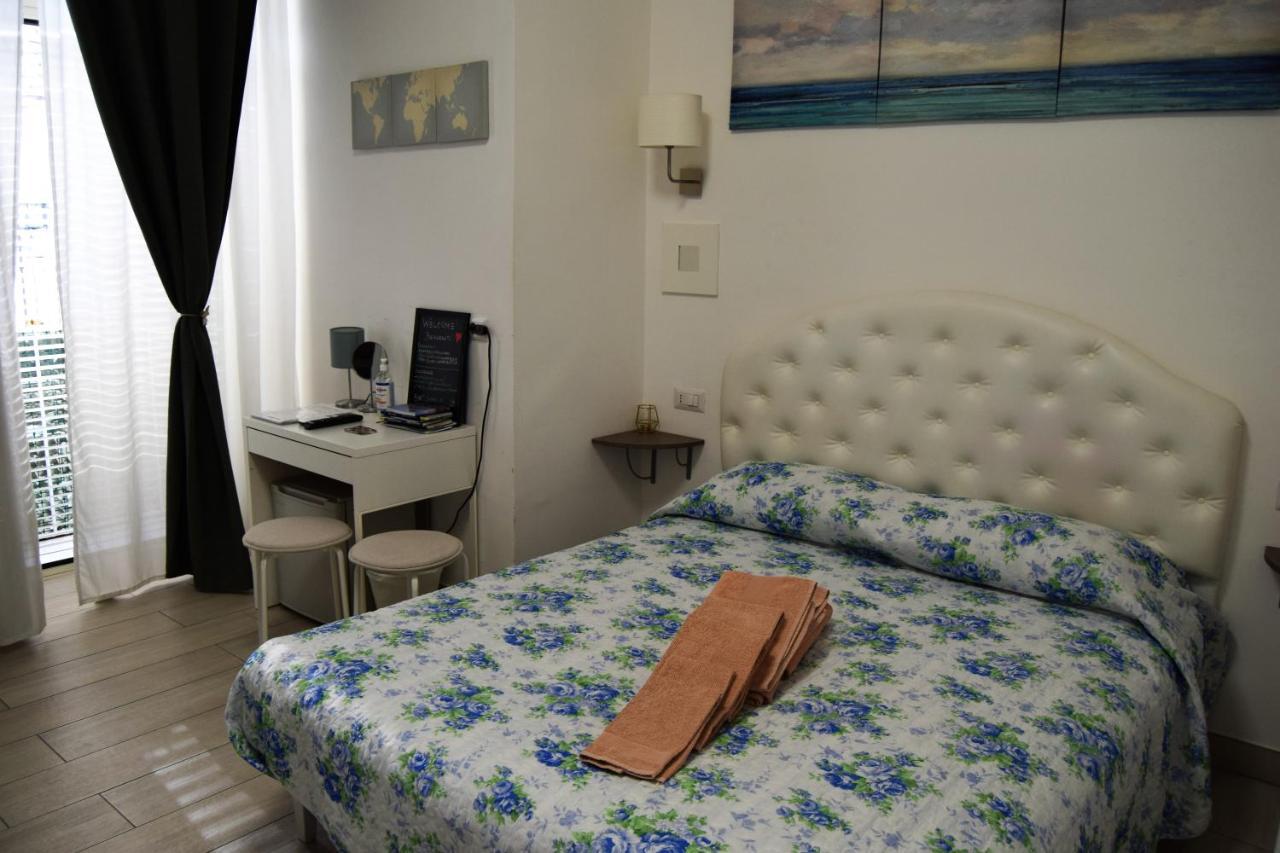 Bed and Breakfast Domus San Biagio 14 à Naples Extérieur photo