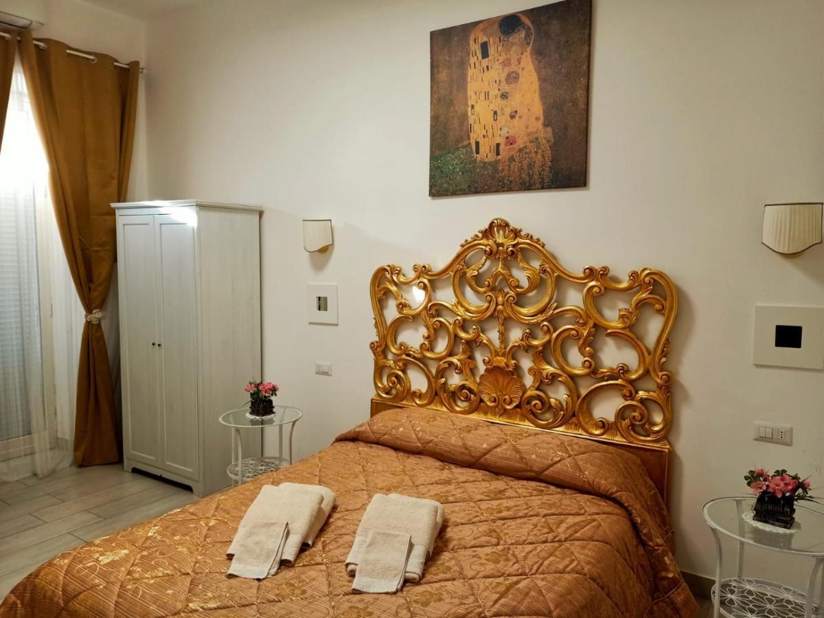 Bed and Breakfast Domus San Biagio 14 à Naples Extérieur photo